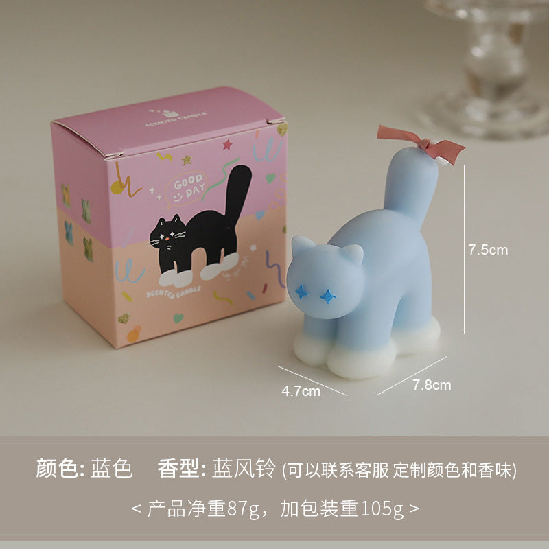 Cat candle with upturned tail