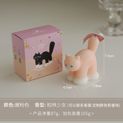 Cat candle with upturned tail